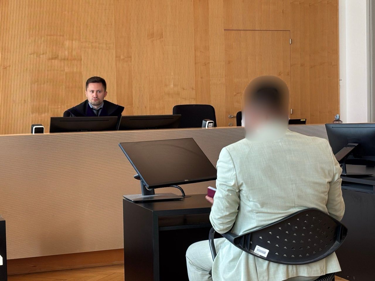 Gewaltvorwürfe und ein Wortgefecht um "falsche" Übersetzung