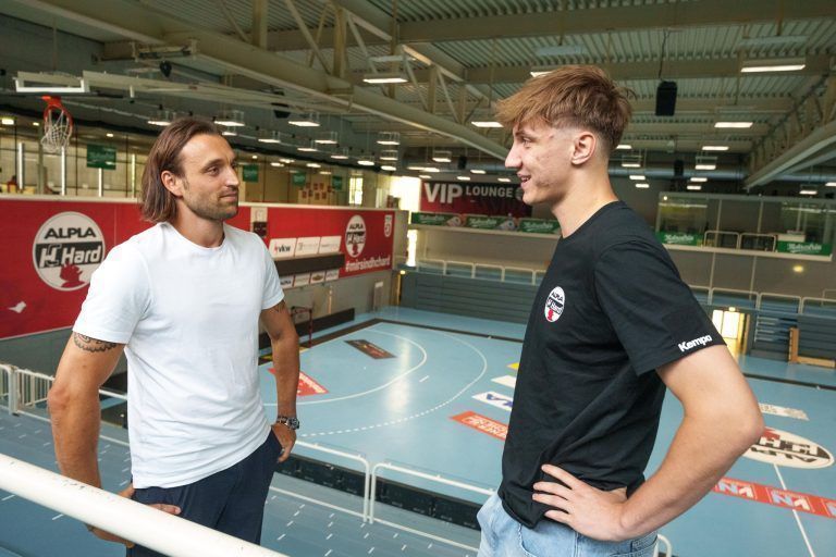 Wüstner: „Hard ist im Handball so ein bisschen das gallische Dorf“