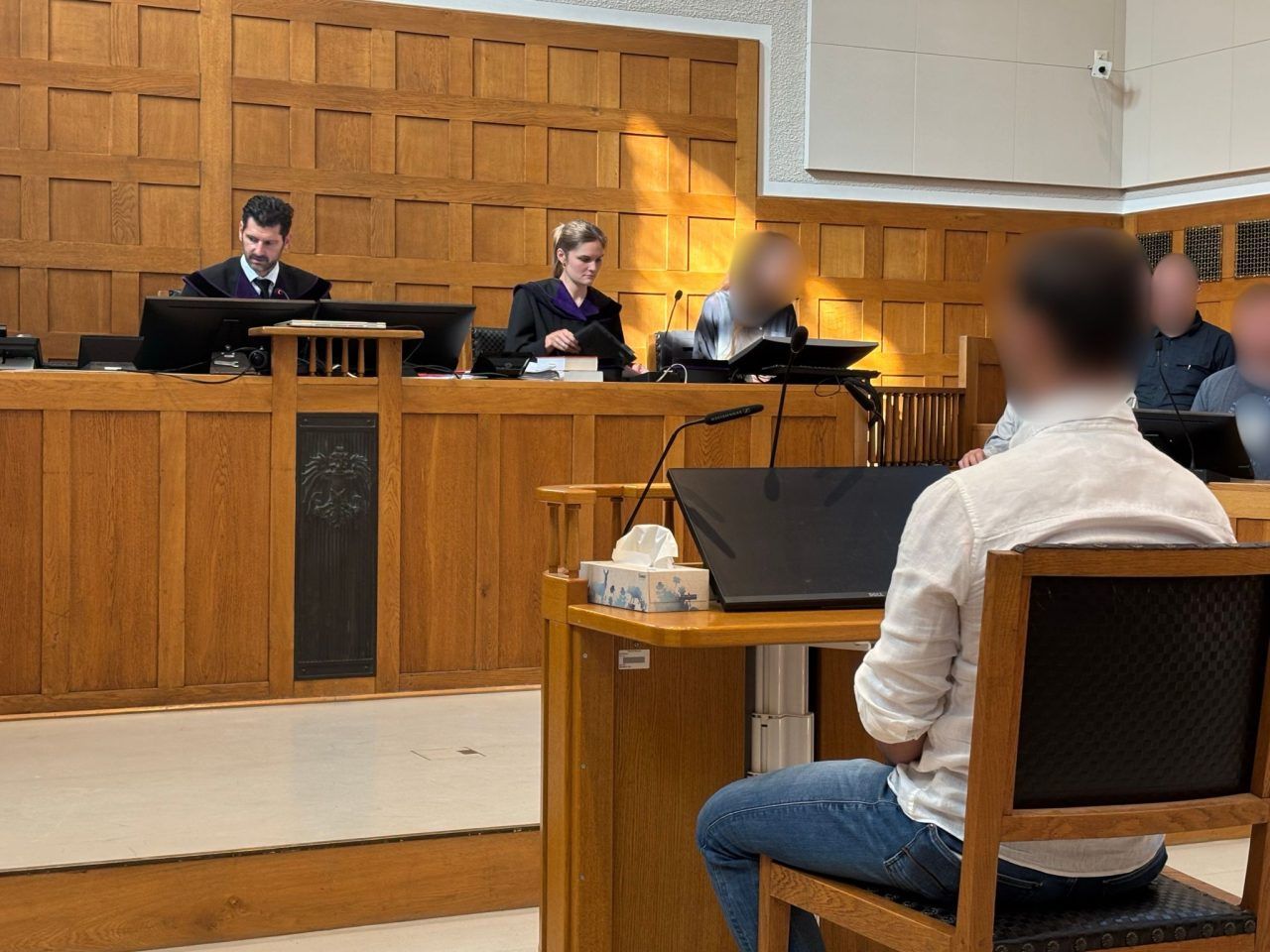 Nach halber Kiste Bier: 33-Jähriger soll Hitler verherrlicht haben