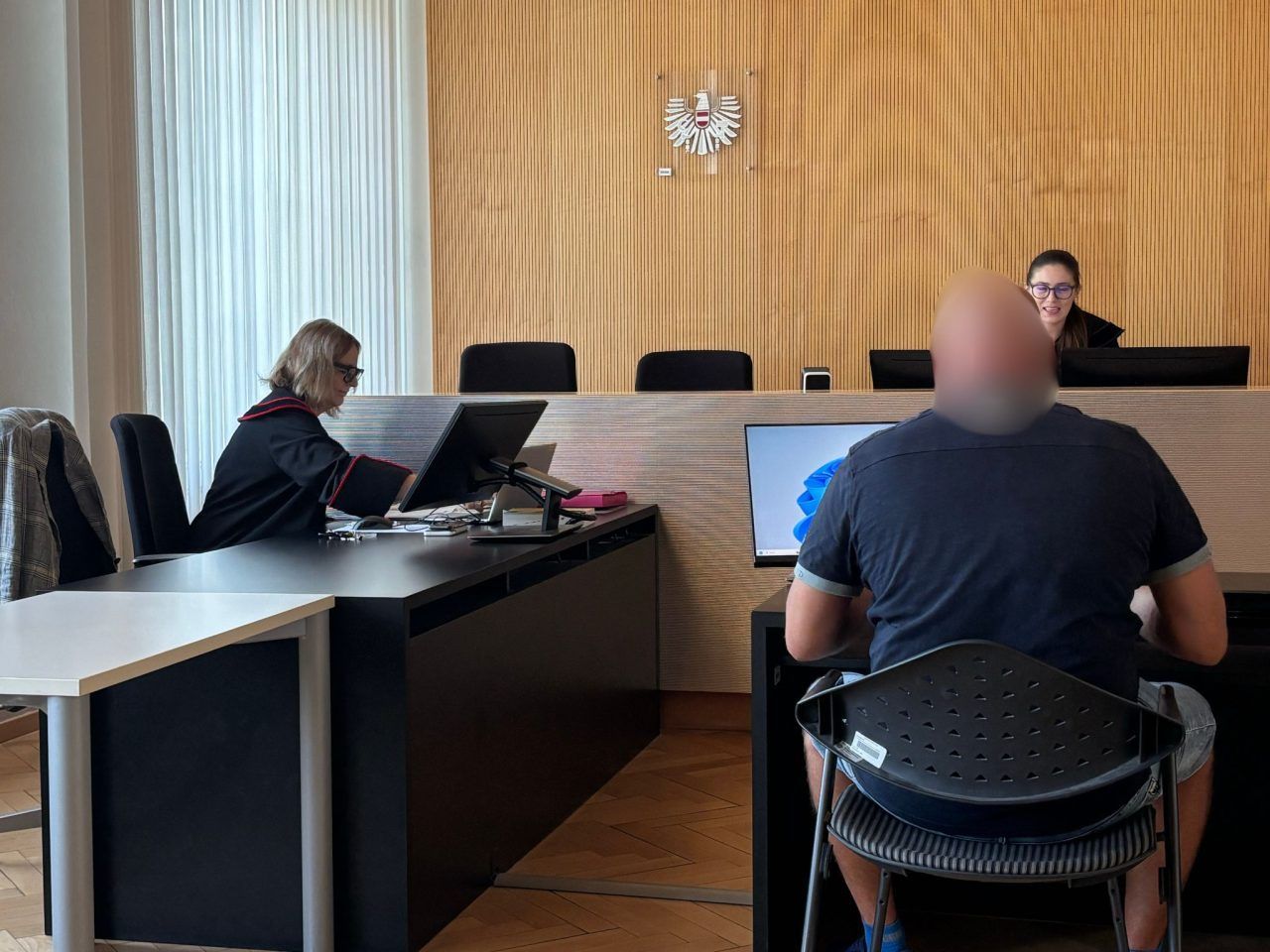 Über 5000 Euro AMS-Schaden und Streit um Unterhalt