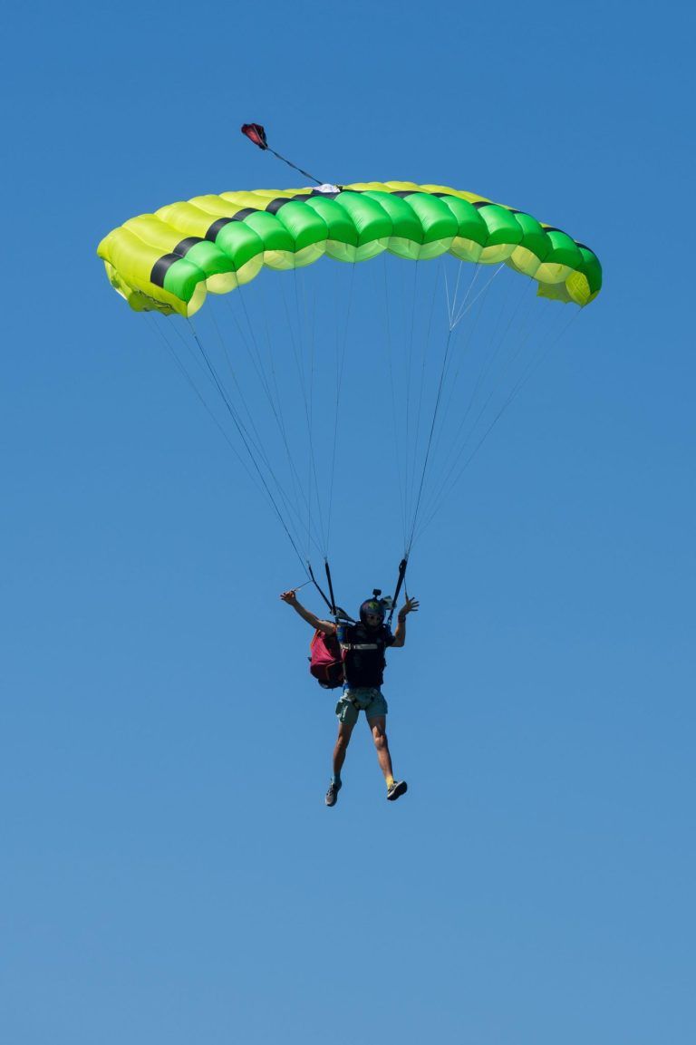 Was erfahrene Wingsuiter in Hohenems lernen, obwohl sie längst fliegen können