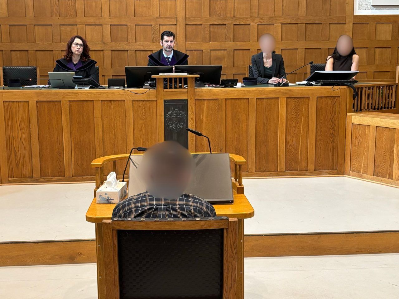 61-Jährigem stehen nach PKK-Prozess weitere Haft und Abschiebung bevor