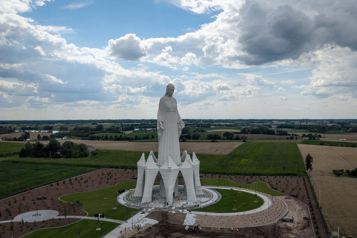 Größte Marienstatue von Europa in Polen