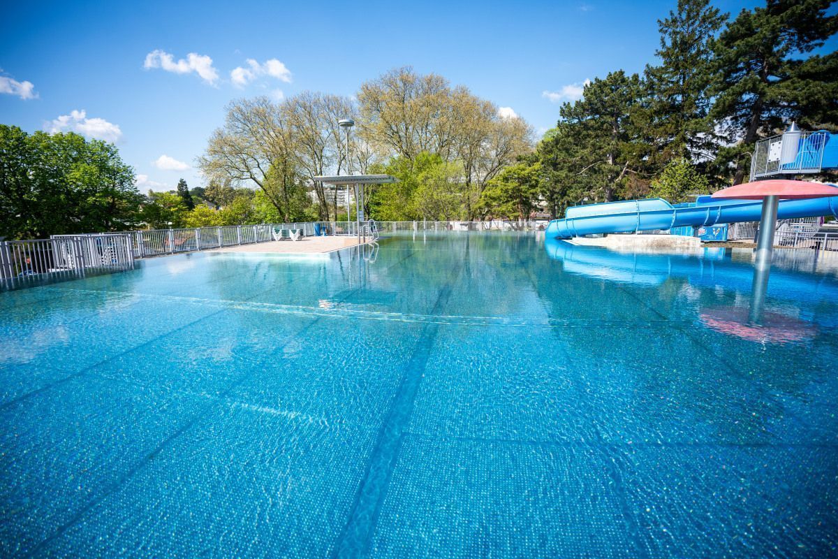 In Österreich gibt es zu wenig Bäder zum Schwimmen-Lernen