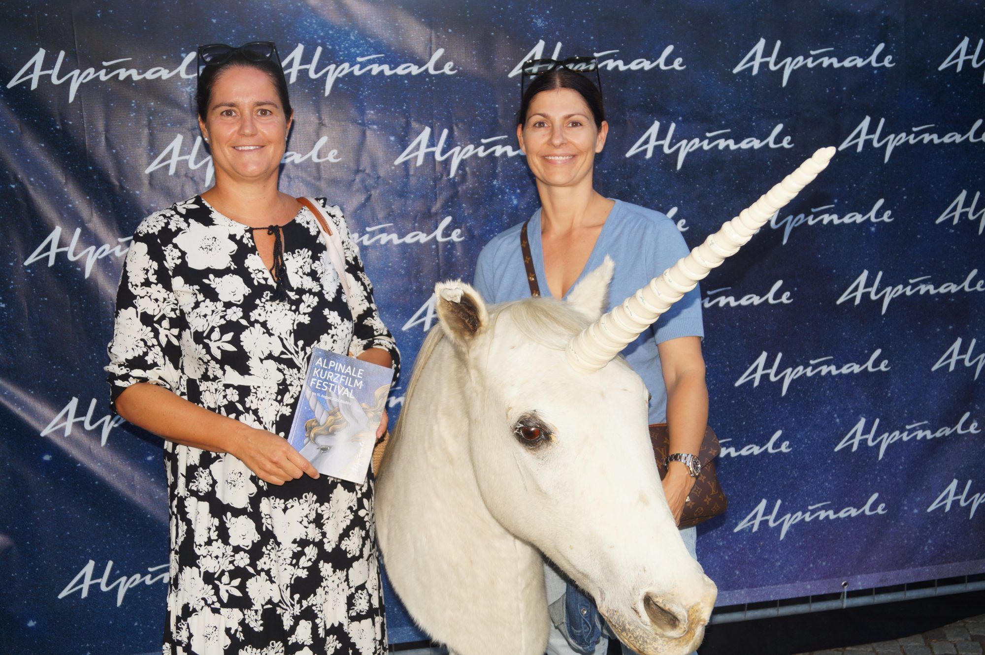 Caroline und Daniela Wiesinger gewannen die Tickets auf Instagramm