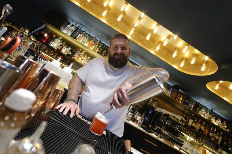 Dornbirner Cocktailbar mit einzigartigem Namen feiert Jubiläum