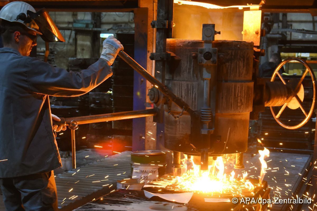 Metaller-KV bestätigt: Löhne steigen unter Inflation