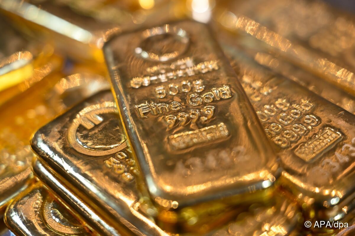 Goldpreis sinkt - Ölpreis-Hoch treibt Zinserwartungen
