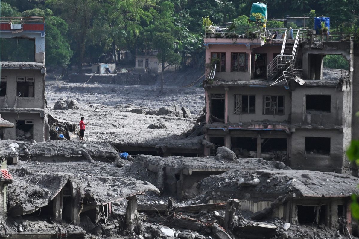 Zahl der Toten nach Sturzflut in Nepal steigt auf über 1.100