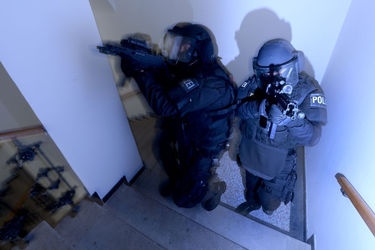 Betrunkener Obersteirer zielte mit Revolver auf Polizisten