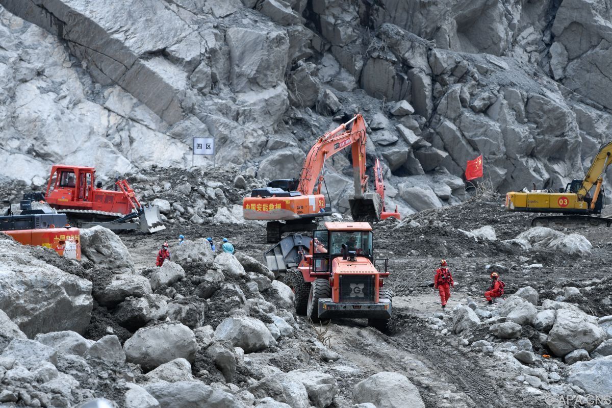 Knapp 1.400 Tote bei der Sturzflut im Himalaya bestätigt