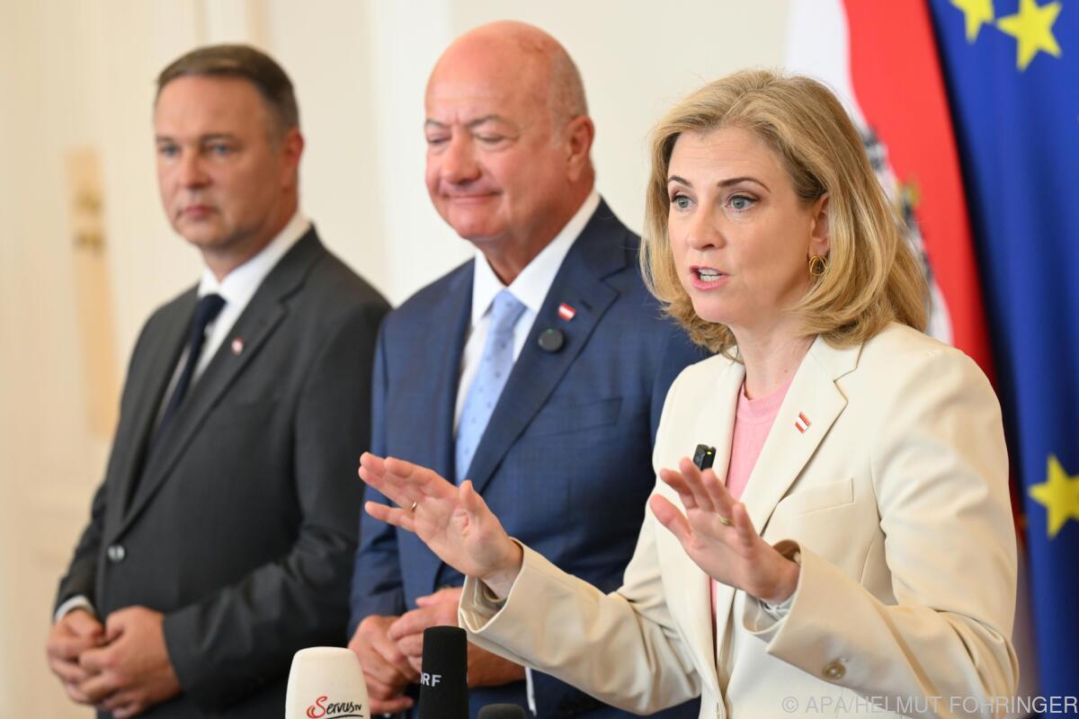 Ministerrat nahm wieder seine Arbeit auf