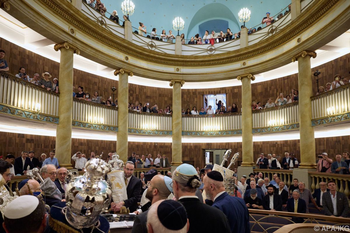 Jüdischer Stadttempel in Wien nach Sanierung wiedereröffnet