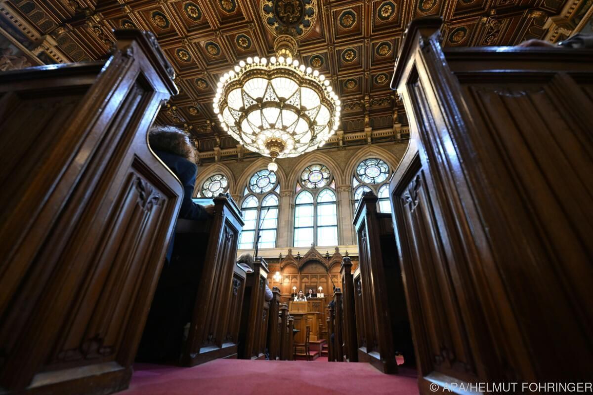 Herbstauftakt im Wiener Stadtparlament mit Sondersitzung