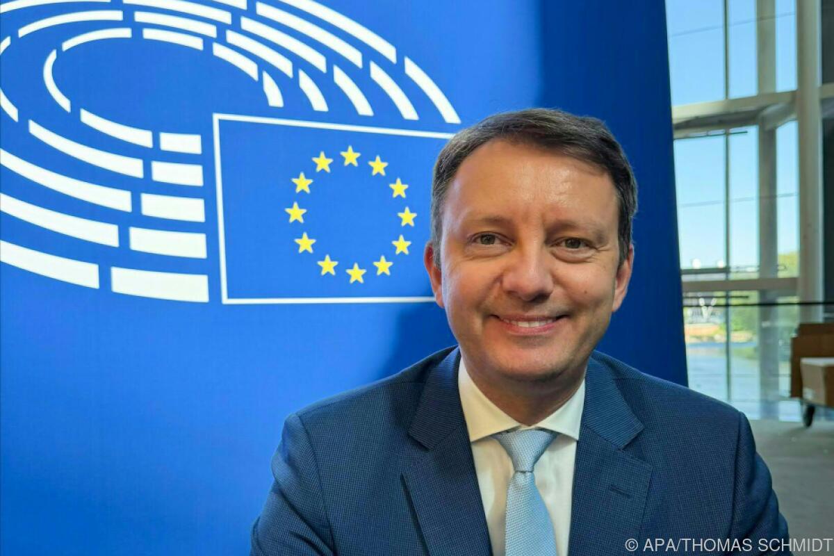 Rumänischer EU-Abgeordneter mit Regierungsbildung beauftragt