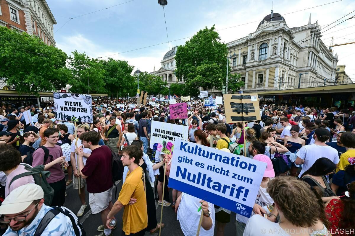 ÖH wappnet sich für weitere Demos zum Uni-Budget