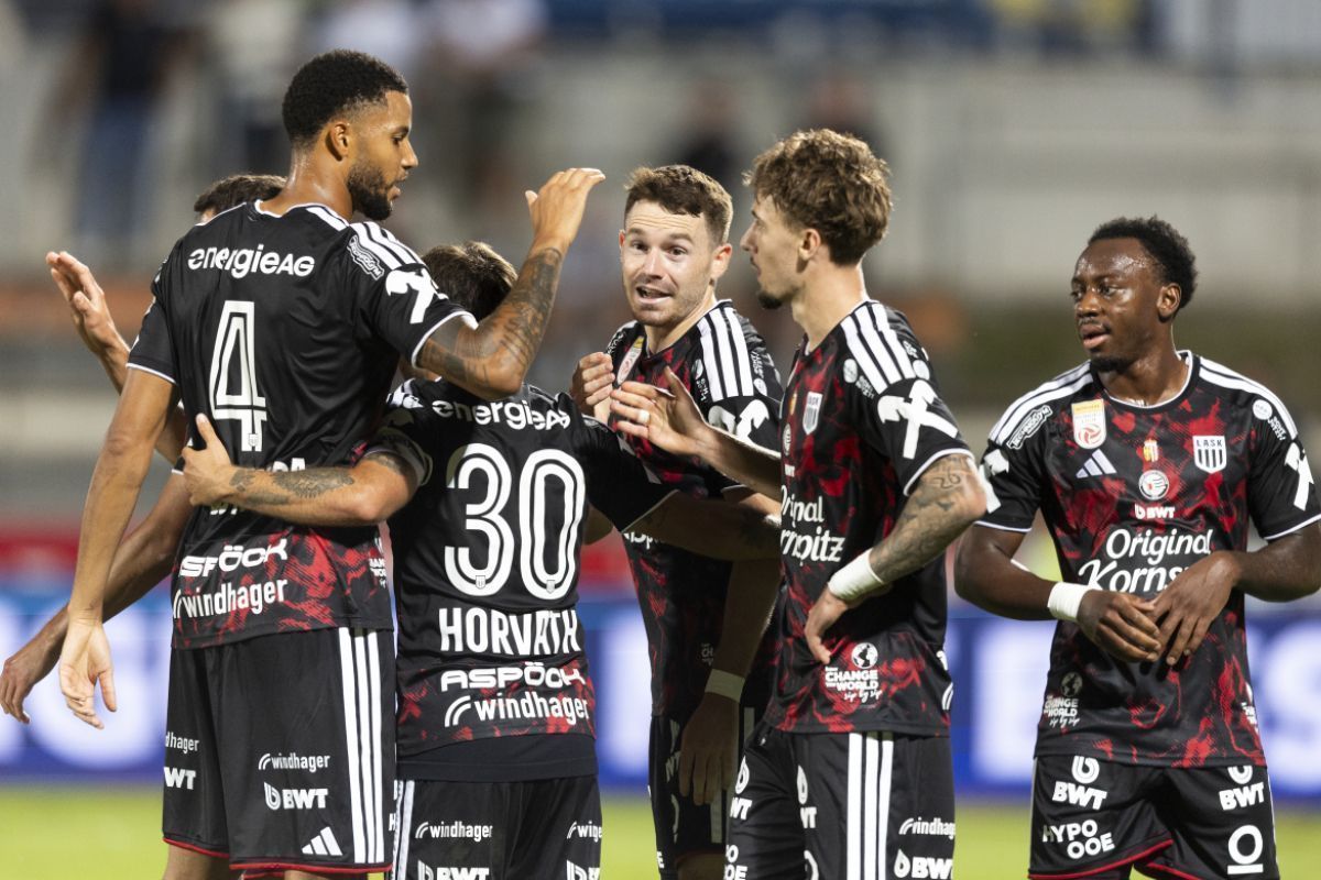 LASK in Überzahl beim WAC zu mühevollem 3:1-Sieg
