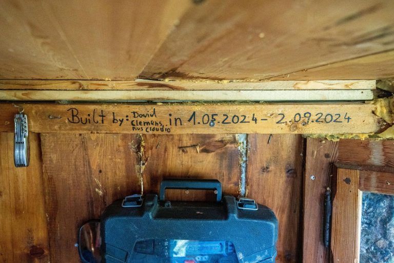 Damülser Jugendliche landen mit "Baumhaus der Träume" regionalen Instagram-Hit