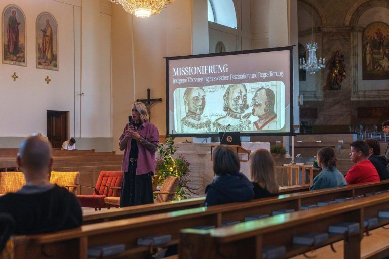 Tätowieren in der Kirche? In Dornbirn wird genau das gemacht