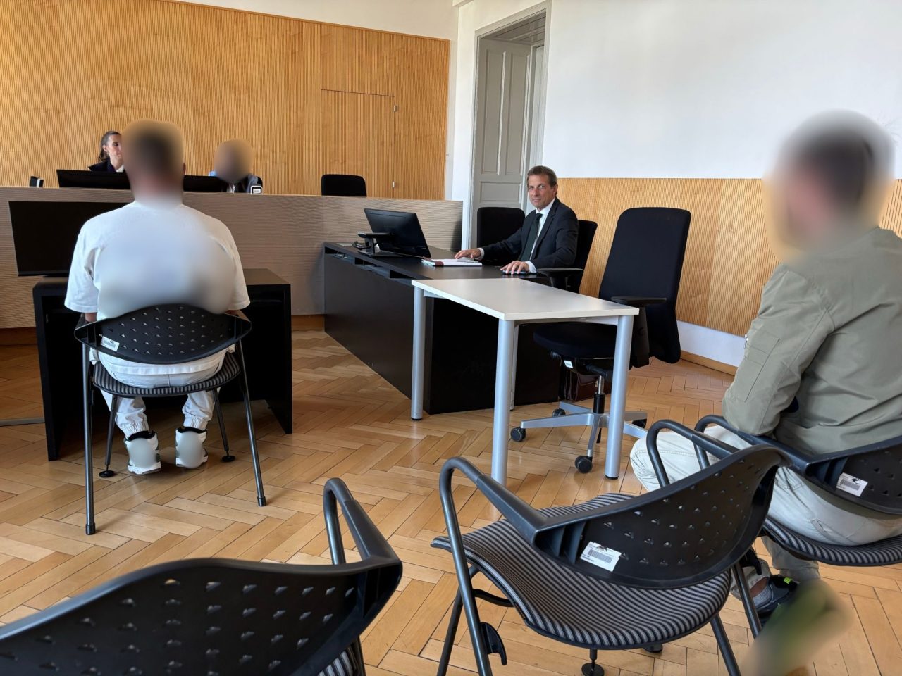 Streit nach Satz über Ex-Freundin: 30-Jähriger zückt Klappmesser