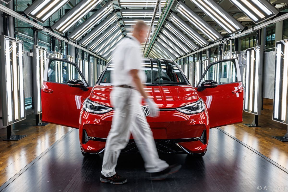 Volkswagen baut 50.000 Jobs ab