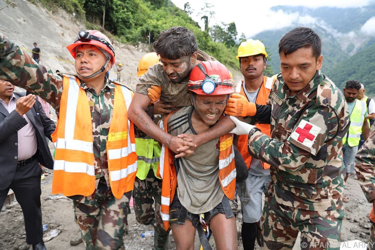 2 Verschüttete in Nepal gerettet