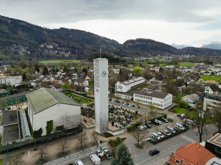 Millionenforderung an Gemeinde Altach: Opposition begehrt auf, Bürgermeister kontert
