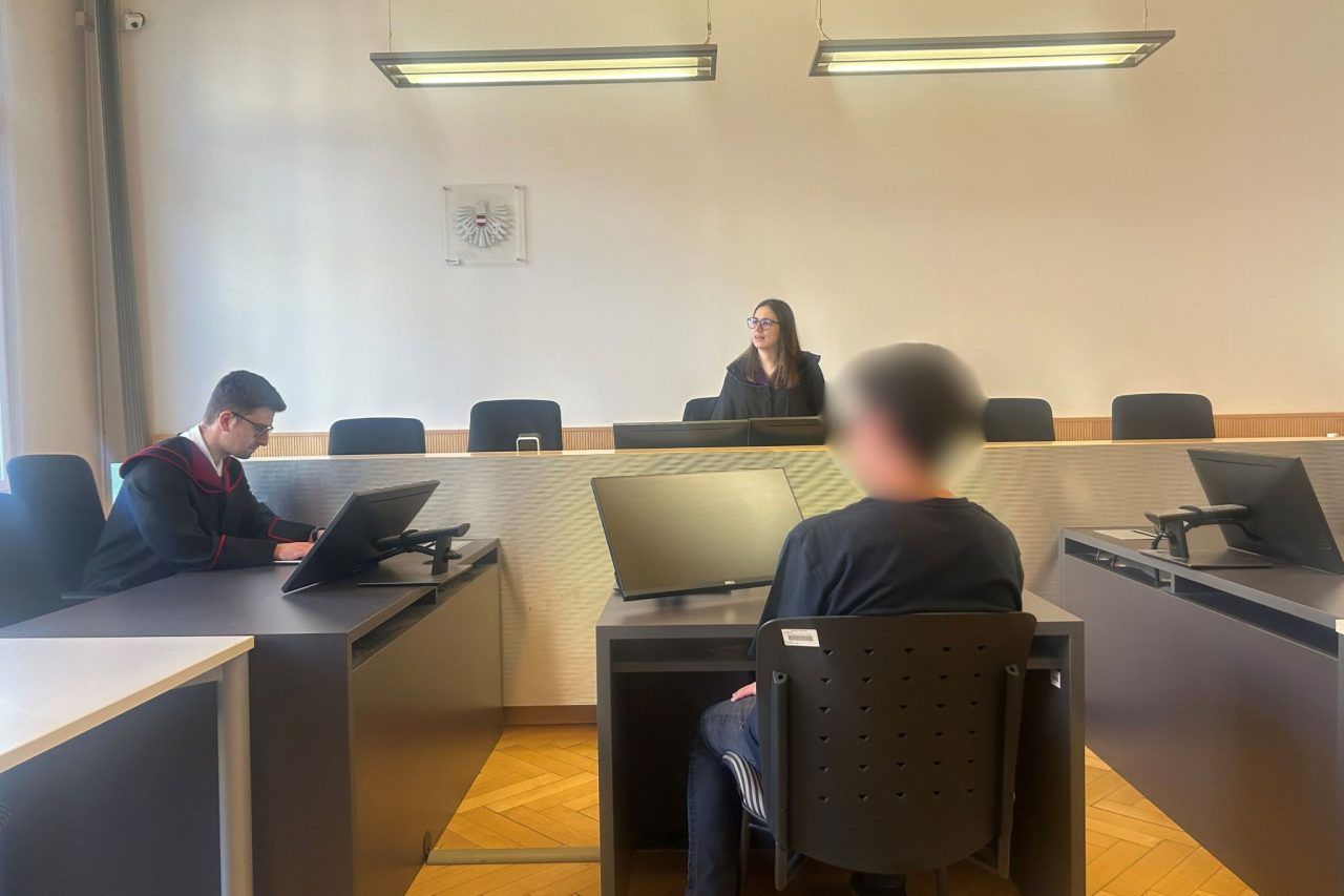 Prozess um Sex-Bilder von Minderjährigen im Klassenchat