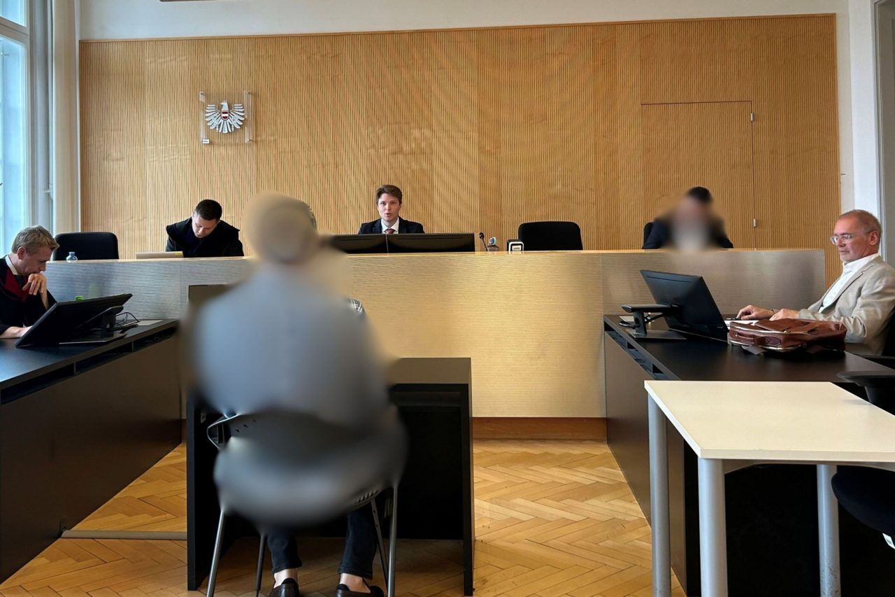 Anklage: Nichte und Ex-Schwiegertochter mit dem Tod bedroht
