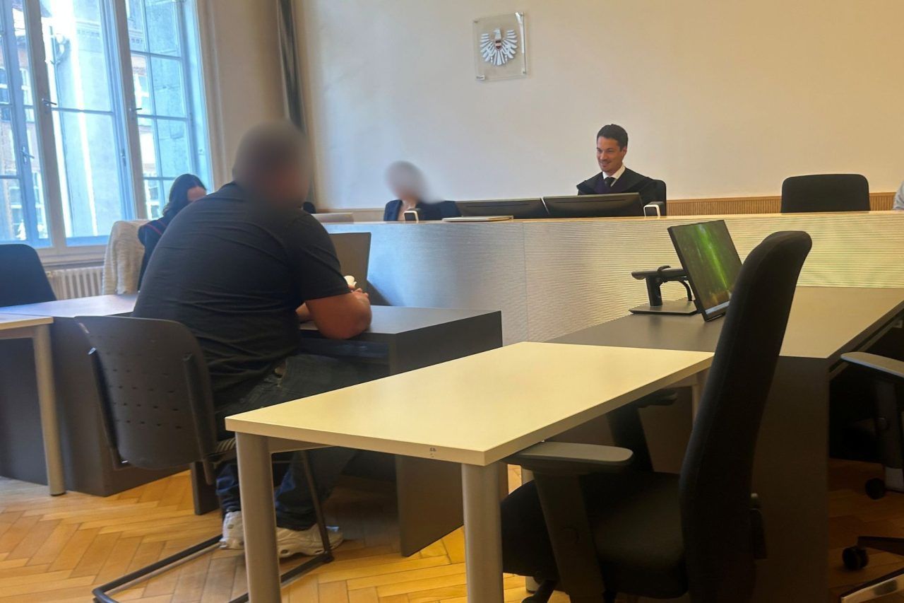 Auffahrunfall in Hard mit 2,4 Promille: Lenker vor Gericht