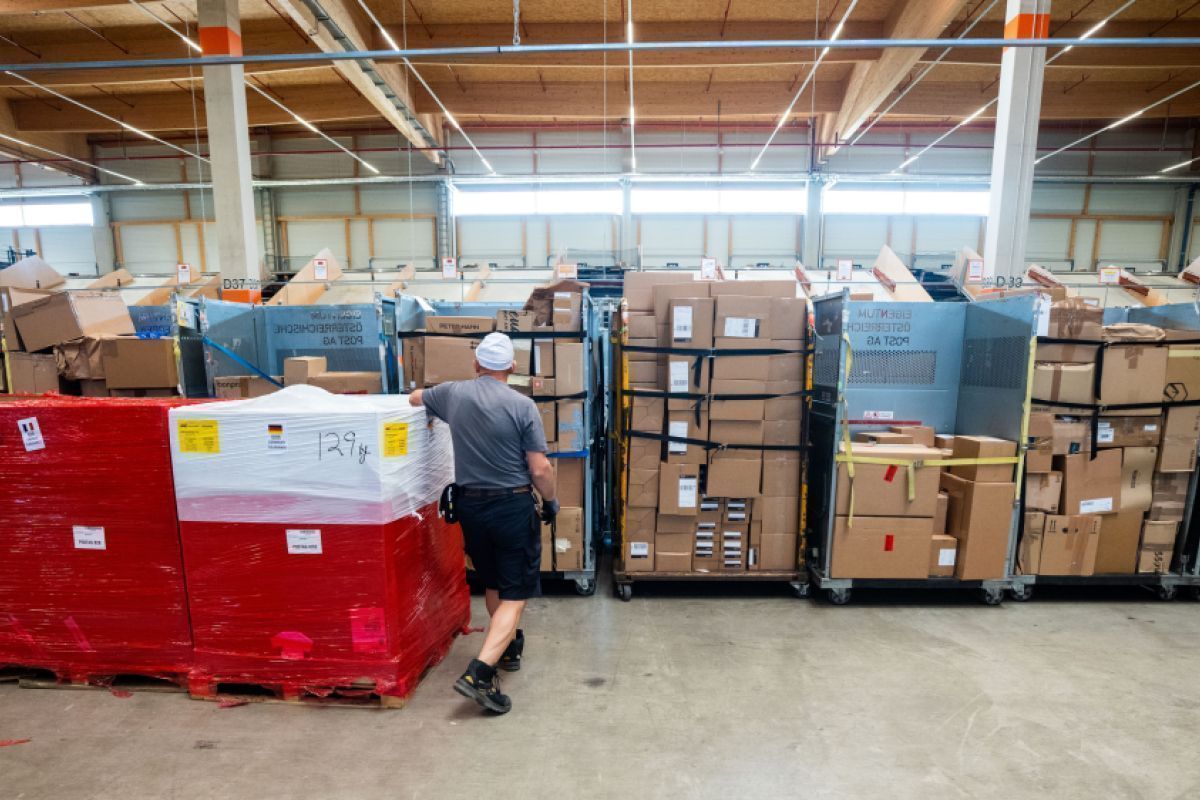 Kritik an Paketsteuer hält an - Paketmenge stark rückläufig