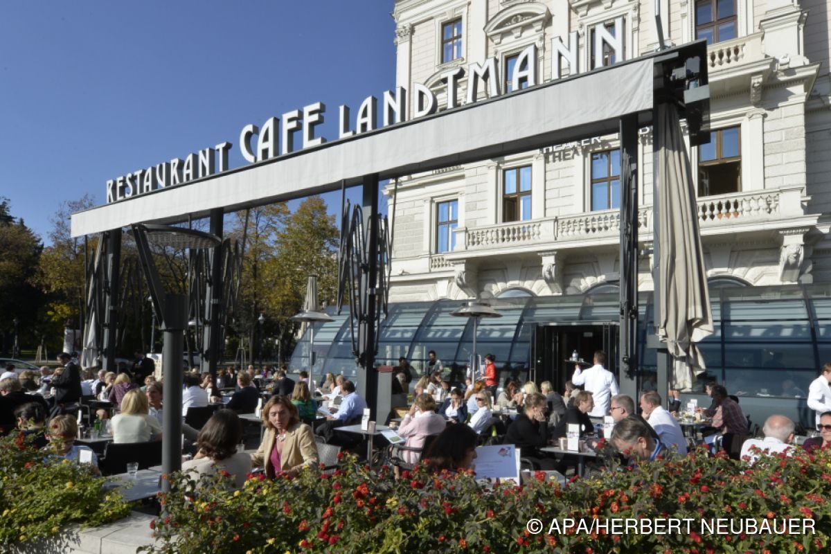 Kaffeehaus darf mit der Zeit gehen