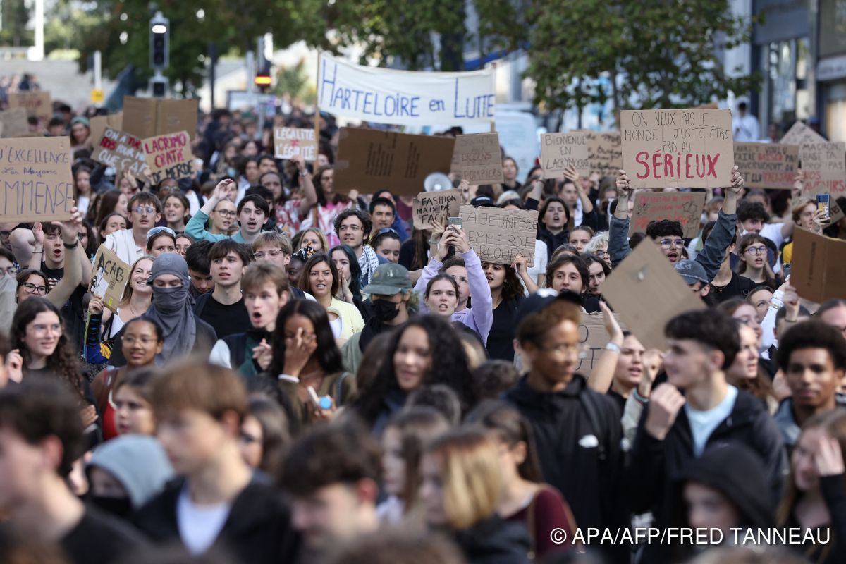 Knapp 2.000 Festnahmen bei Schulprotesten in Frankreich