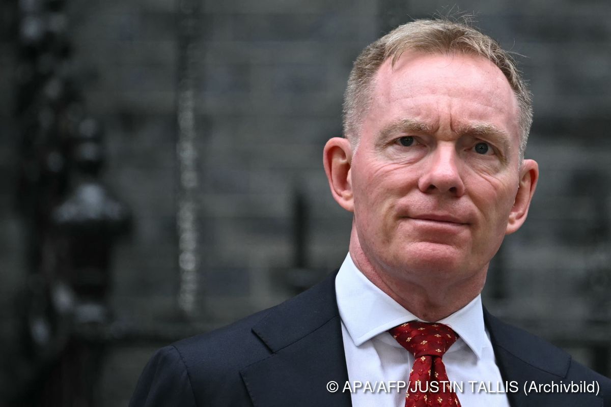 Britischer Nordirland-Minister verbietet Oranier-Parade