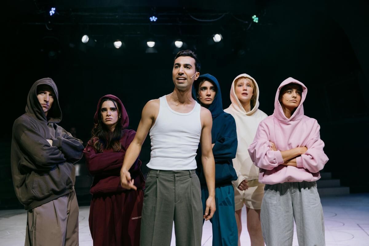 "Komm runter!" im Theater der Jugend - Sicher kein Downer