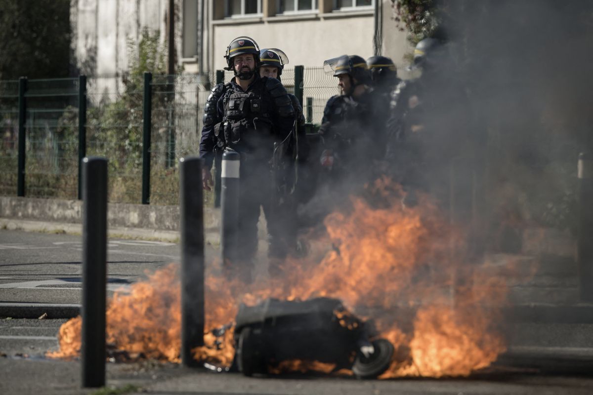 Frankreichs Premier kritisiert Gewalt bei Schülerprotesten