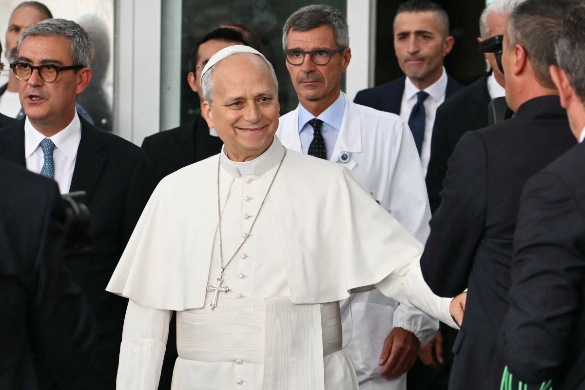 Papst meldet sich nach Krebs-Operation mit Gebet zurück