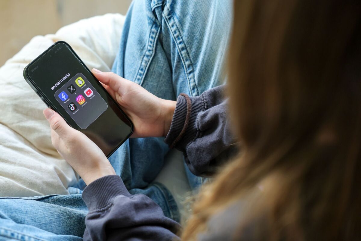 Strategien gegen Online-Gefahren für junge Nutzer
