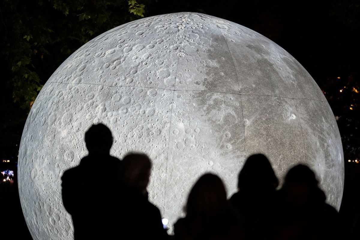 "Klanglicht im Park" - Und Niavarani sprach: Es werde Licht