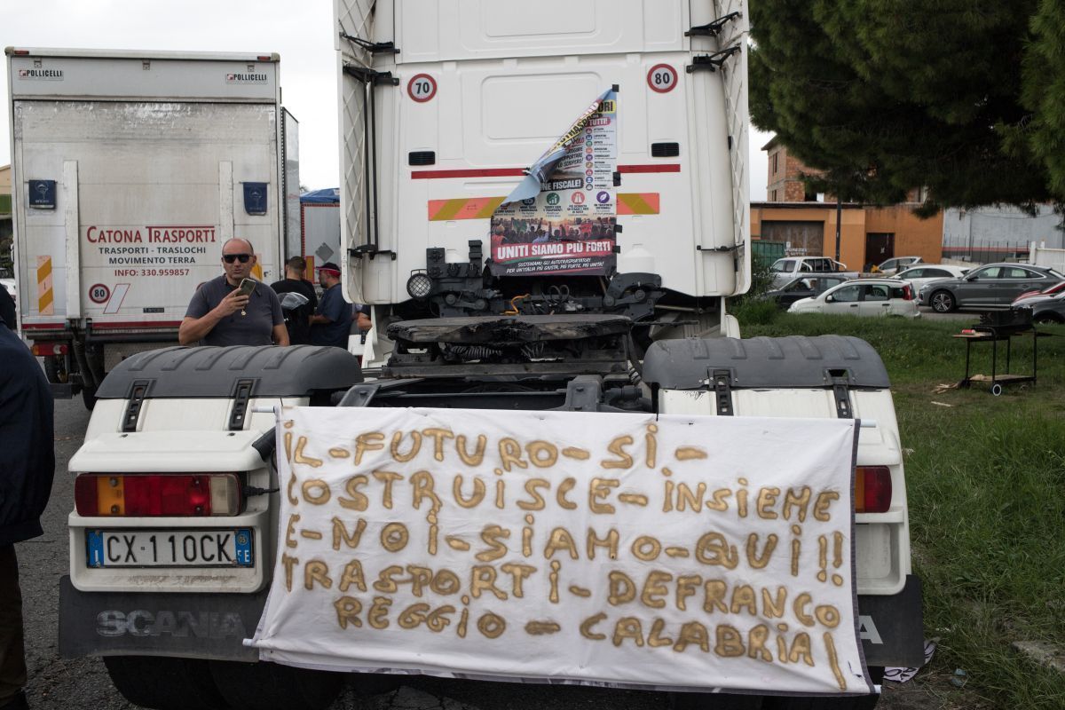 Lkw-Proteste in Süditalien weiten sich