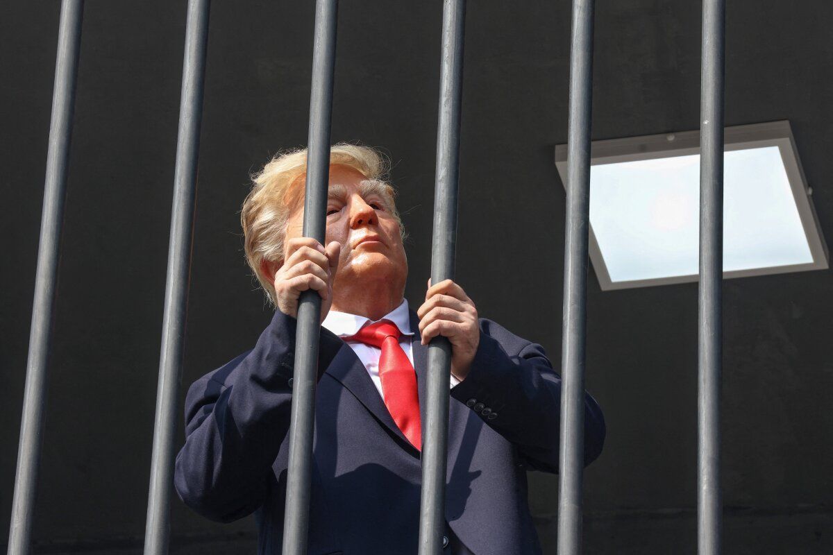 Iranische Propaganda-Installation zeigt Trump hinter Gittern