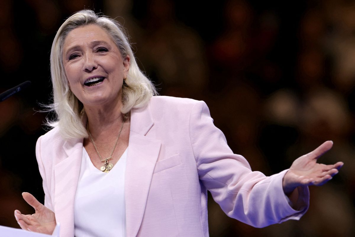 Le Pen beschwört in Wahlkampfrede "Wiedergeburt" Frankreichs