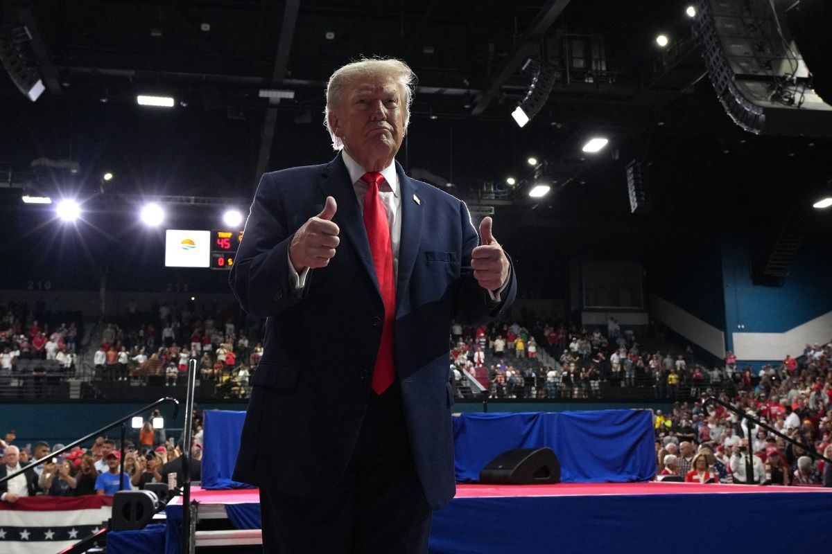 Trump wettert bei Wahlkampfauftritt gegen "Kommunisten"