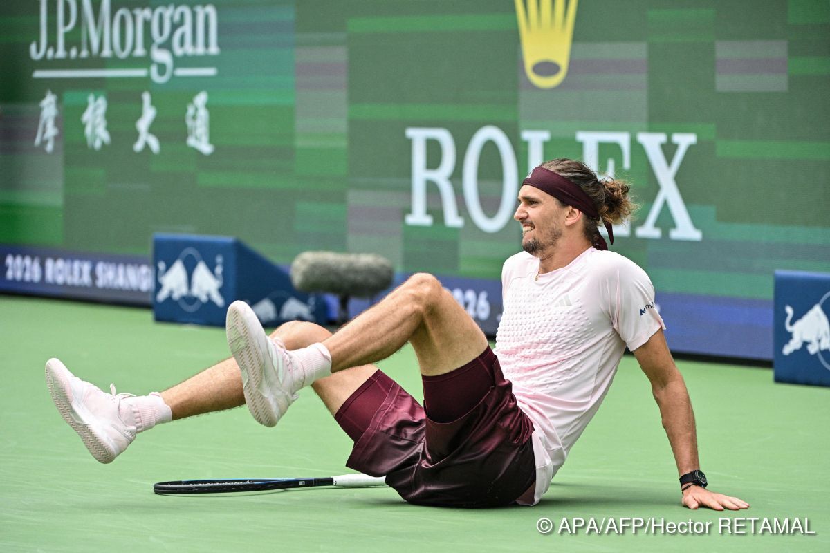 Zverev nach Schrecksekunde weiter auf schnellem Weg zur Nr 1