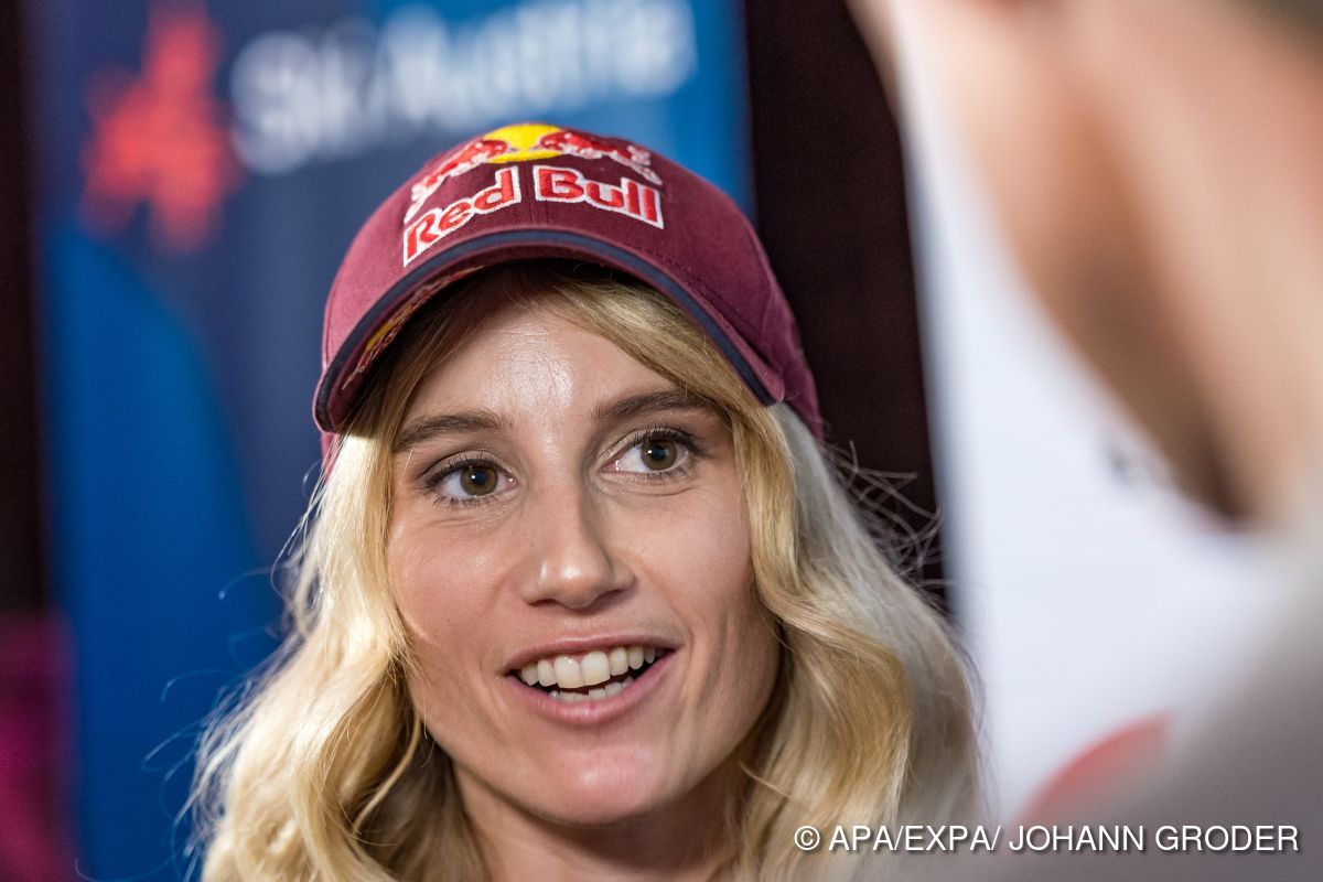 Snowboard-Olympiasiegerin Gasser setzt Karriere fort