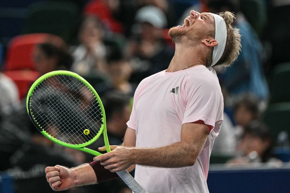 Davidovich Fokina gewinnt nach Aufholjagd Shanghai-Finale