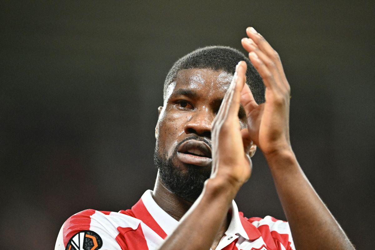 Rot und Niederlage für Danso - Glasner unterliegt Arsenal