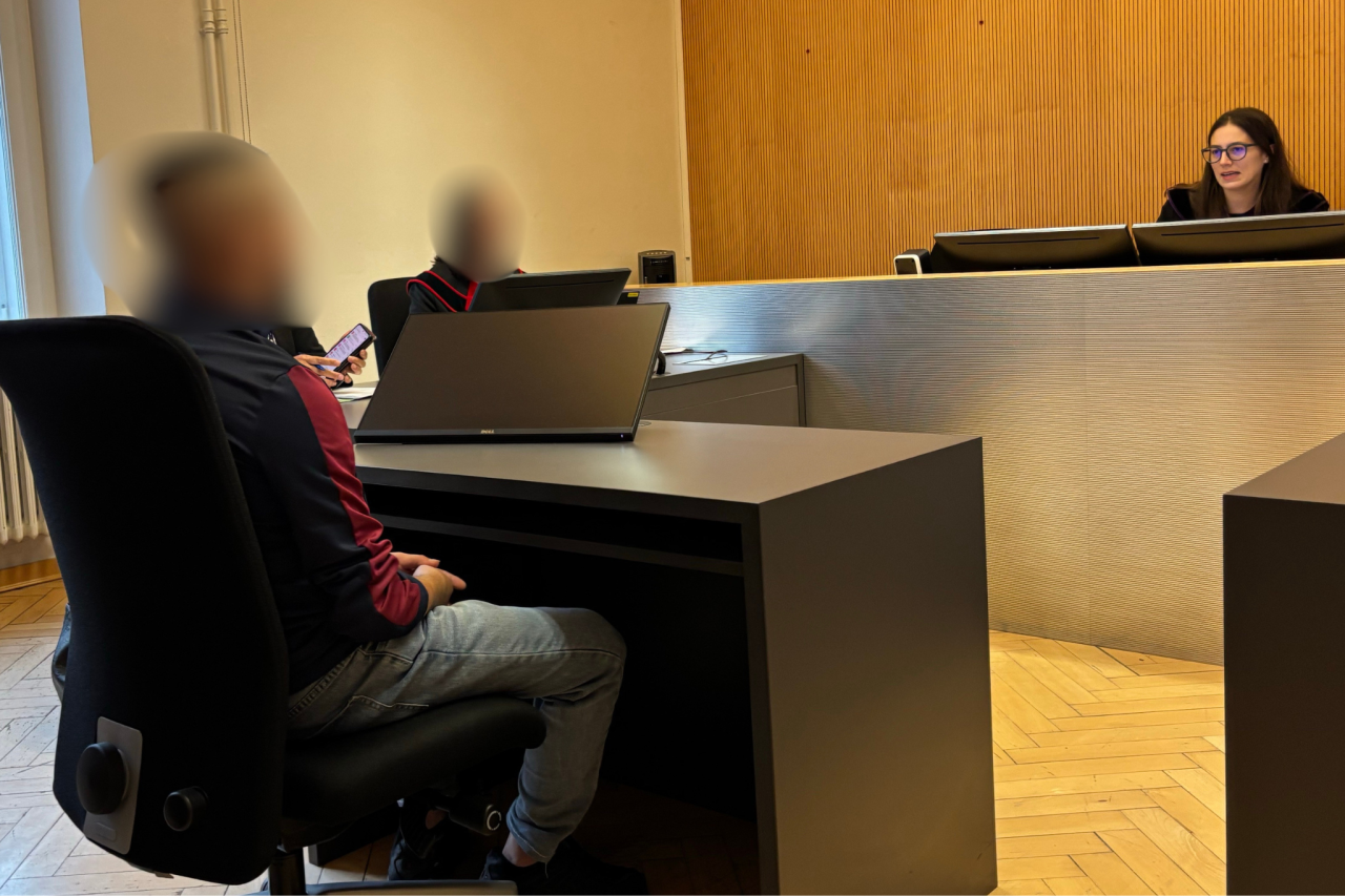 Mal Schild, mal Waffe: Ein Wäscheständer und viele Widersprüche