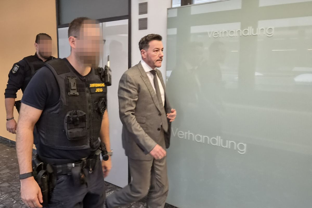 René Benko bekommt Fuß-Fessel