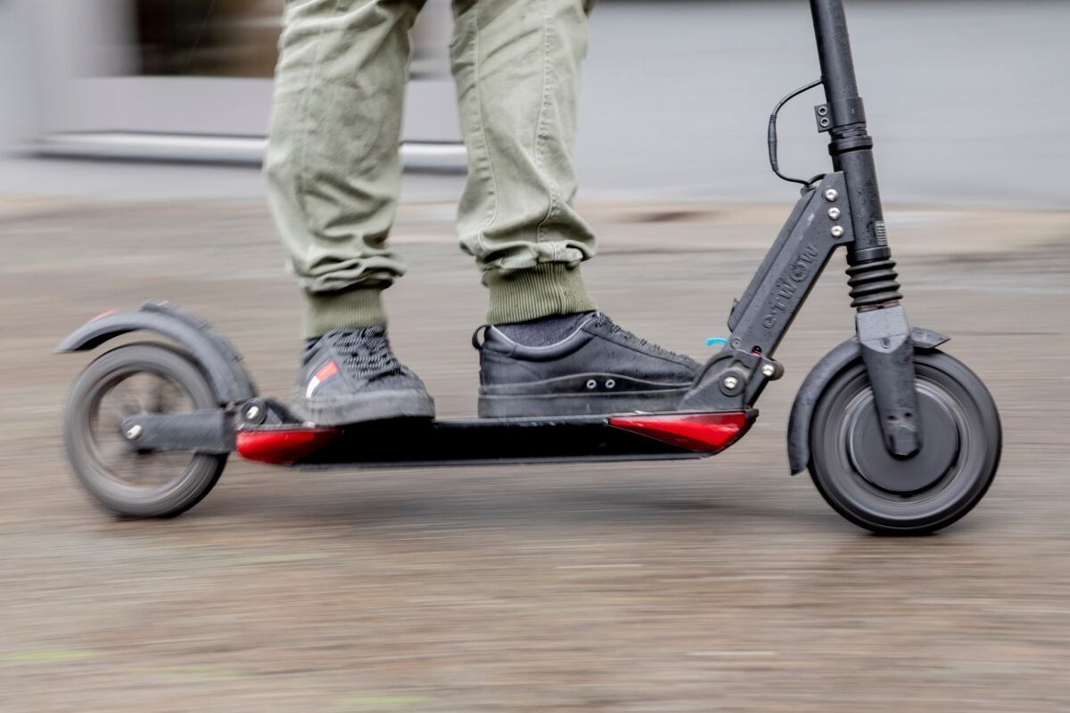 Bursch bei Unfall mit E-Scooter gestorben